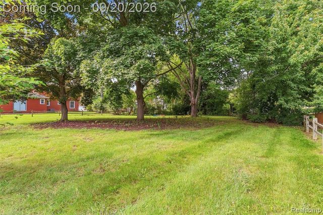 3121 Kings Brook Drive, Flushing, MI 48433