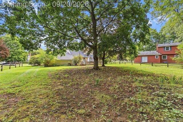 3121 Kings Brook Drive, Flushing, MI 48433