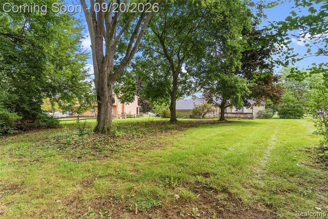 3121 Kings Brook Drive, Flushing, MI 48433