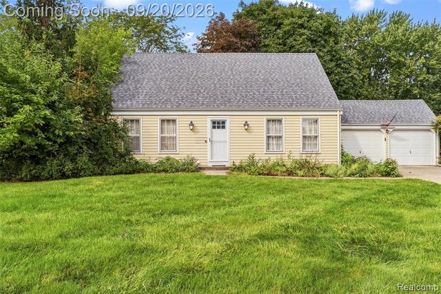 3121 Kings Brook Drive, Flushing, MI 48433