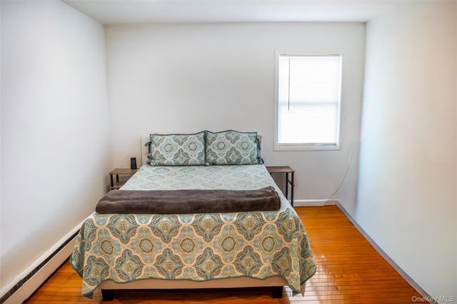 160 Pennsylvania Avenue, Medford, NY 11763