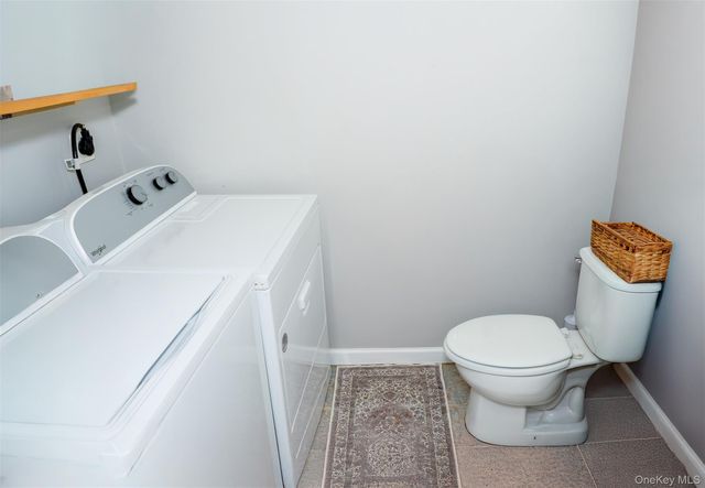 160 Pennsylvania Avenue, Medford, NY 11763