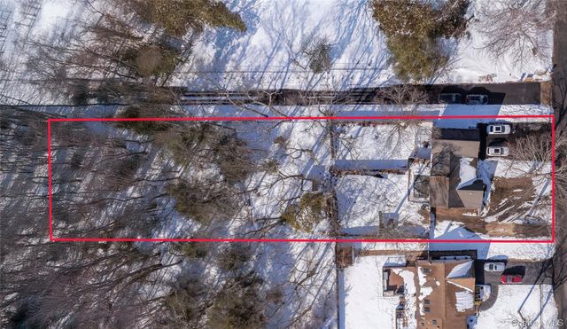 160 Pennsylvania Avenue, Medford, NY 11763