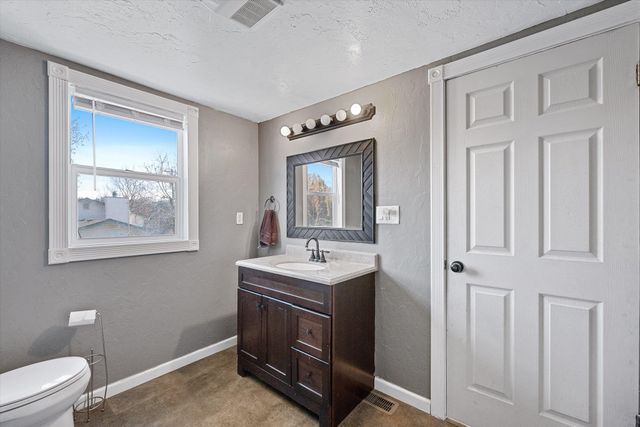 15217 E 16th Ave, Spokane Valley, WA 99037