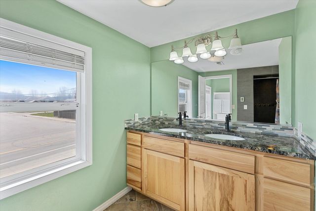 15217 E 16th Ave, Spokane Valley, WA 99037