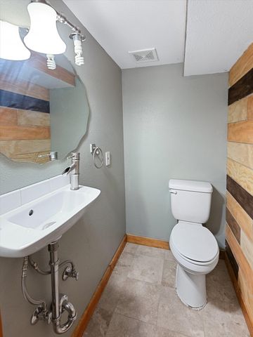 15217 E 16th Ave, Spokane Valley, WA 99037