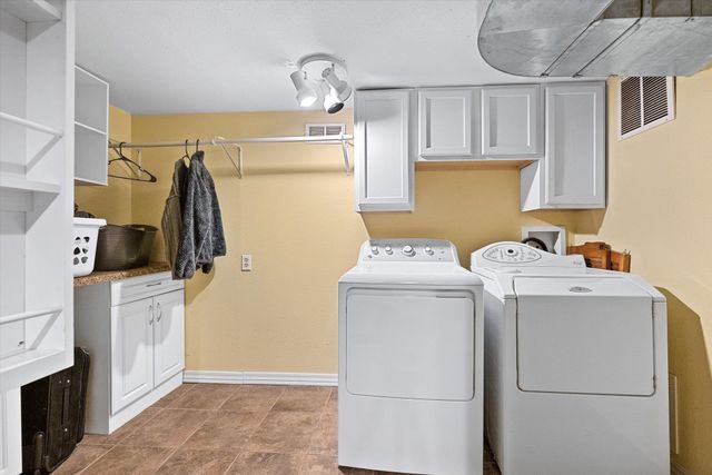 15217 E 16th Ave, Spokane Valley, WA 99037