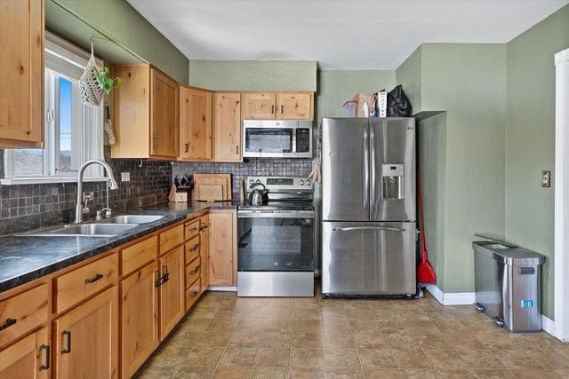 15217 E 16th Ave, Spokane Valley, WA 99037