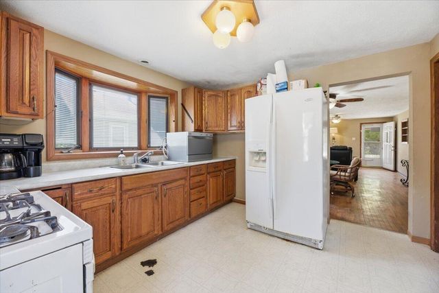 4609 NAVAJO Street, Council Bluffs, IA 51501