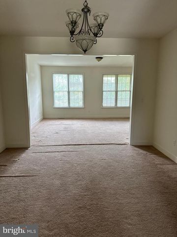 18 KINGSWOOD DR, Lewisberry, PA 17339