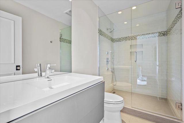 2291 Hybernia Drive, Highland Park, IL 60035