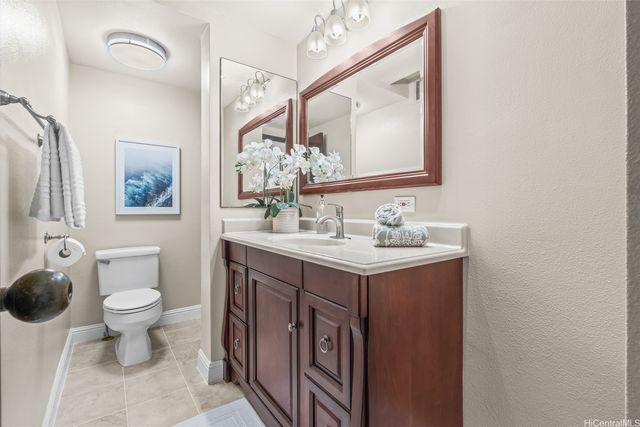 500 Lunalilo Home Road 22C, Honolulu, HI 96825