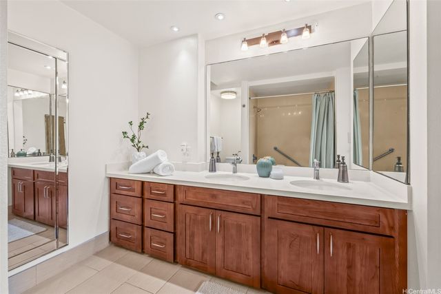 500 Lunalilo Home Road 22C, Honolulu, HI 96825