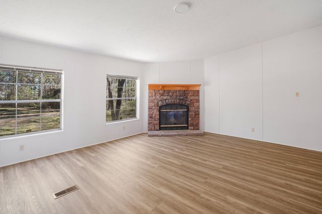 26 Jacob Street, Huntsville, TX 77320