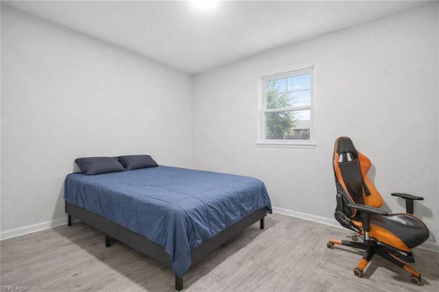 1307 Colebrook DR, Hampton, VA 23669