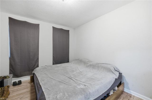 1307 Colebrook DR, Hampton, VA 23669