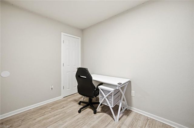 1307 Colebrook DR, Hampton, VA 23669