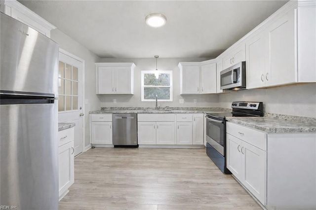 1307 Colebrook DR, Hampton, VA 23669