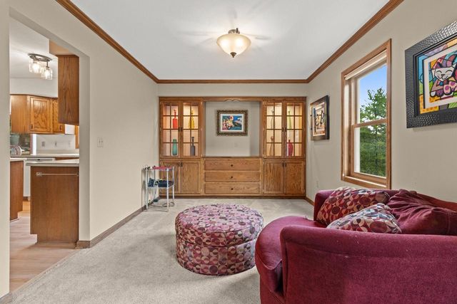 1211 Highpoint LANE, Waukesha, WI 53189