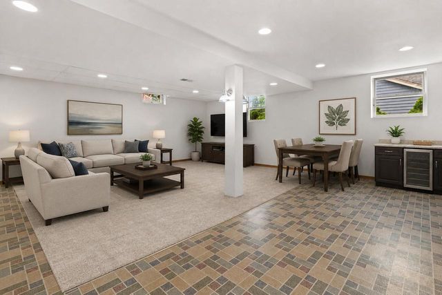 1211 Highpoint LANE, Waukesha, WI 53189