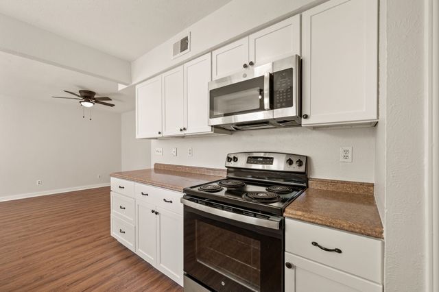 4640 Waterway Drive N, Fort Worth, TX 76137