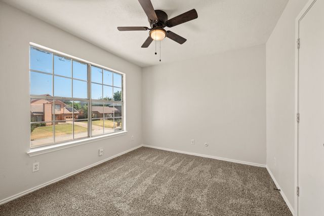 4640 Waterway Drive N, Fort Worth, TX 76137
