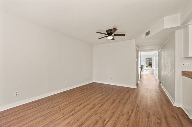 4640 Waterway Drive N, Fort Worth, TX 76137