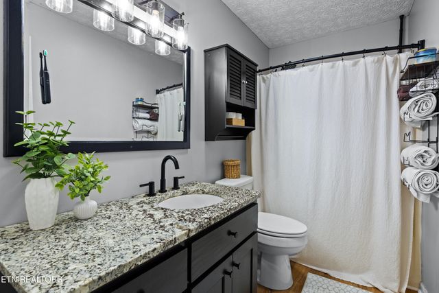 818 Vinson Lane, Knoxville, TN 37923