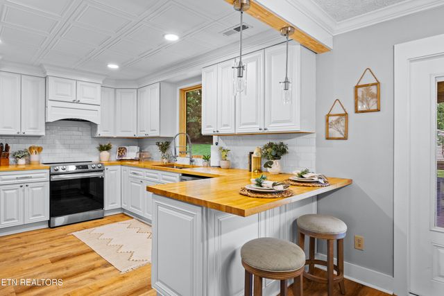 818 Vinson Lane, Knoxville, TN 37923