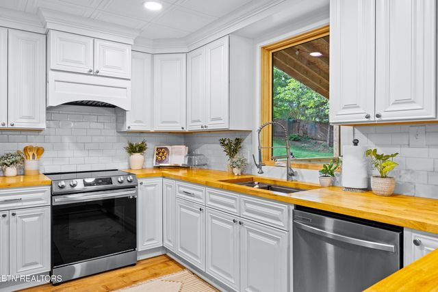818 Vinson Lane, Knoxville, TN 37923
