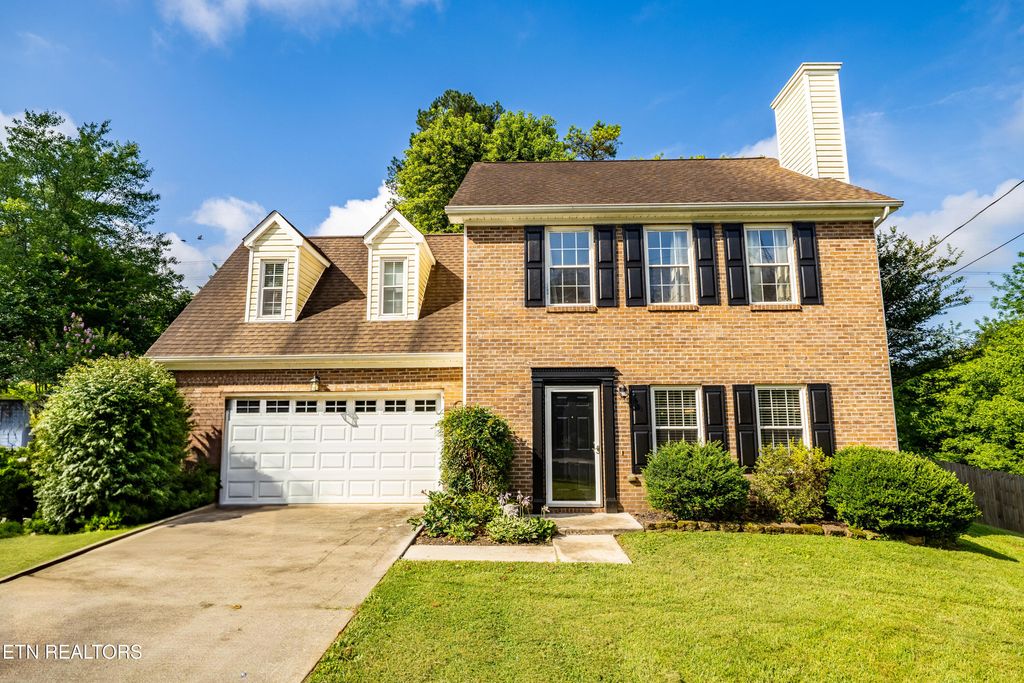 818 Vinson Lane, Knoxville, TN 37923
