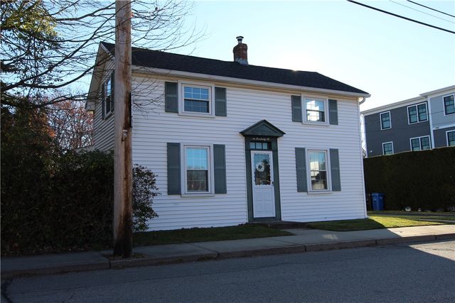 26 Freebody Street, Newport, RI 02840