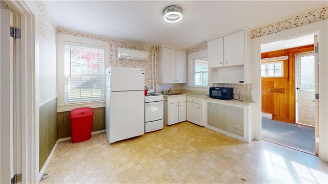 26 Freebody Street, Newport, RI 02840