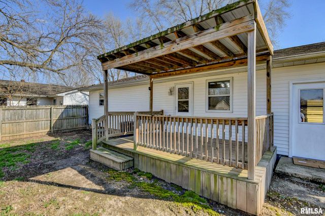 1217 W SHERMAN Street, Taylorville, IL 62568