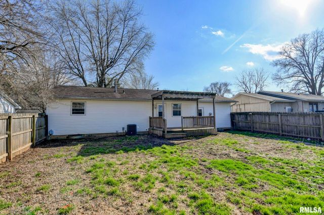 1217 W SHERMAN Street, Taylorville, IL 62568