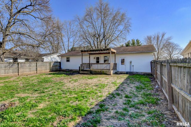 1217 W SHERMAN Street, Taylorville, IL 62568