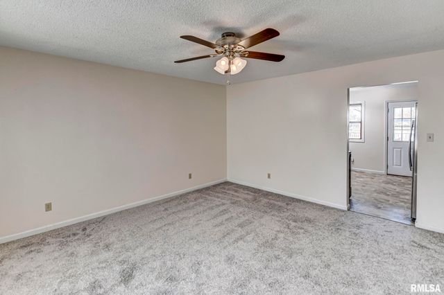 1217 W SHERMAN Street, Taylorville, IL 62568