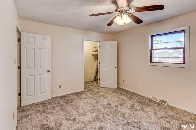 1217 W SHERMAN Street, Taylorville, IL 62568