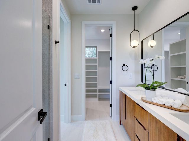 4614 Philco DR 3, Austin, TX 78745