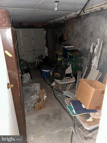 5730 KEMBLE AVE, Philadelphia, PA 19141