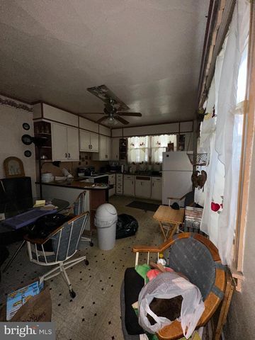 5730 KEMBLE AVE, Philadelphia, PA 19141