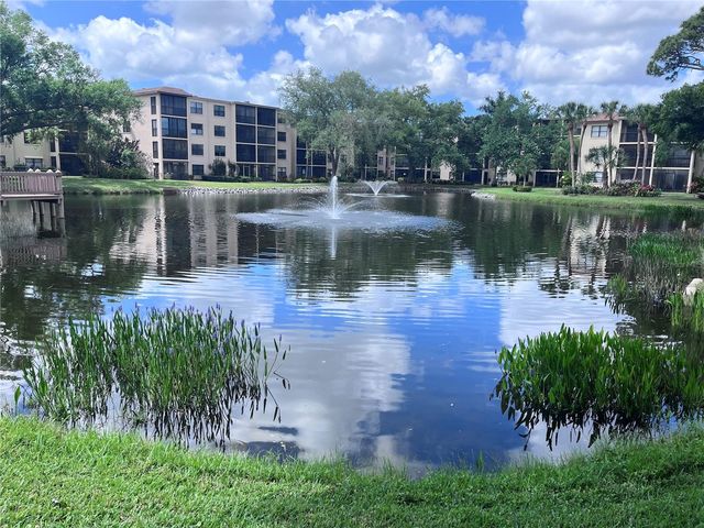 315 30TH AVENUE W B203, Bradenton, FL 34205