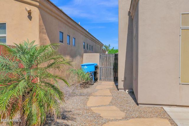 3917 E CARTER Drive, Phoenix, AZ 85042