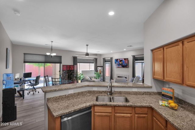 3917 E CARTER Drive, Phoenix, AZ 85042