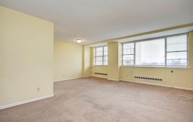 1620 E Broad Street, 1009, Columbus, OH 43203
