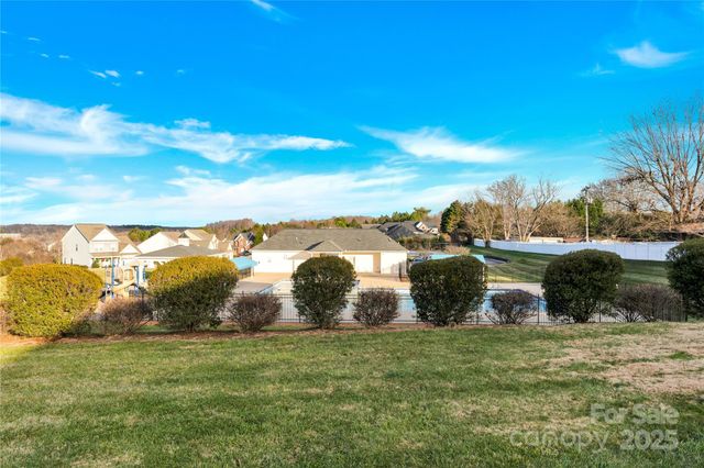 115 Davenport Drive B, Statesville, NC 28677