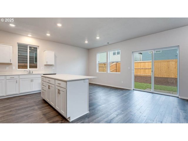 4988 Marr Ave Ne, Salem, OR 97301