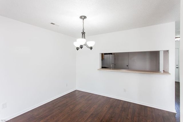 1748 Unicorn DR, Virginia Beach, VA 23454