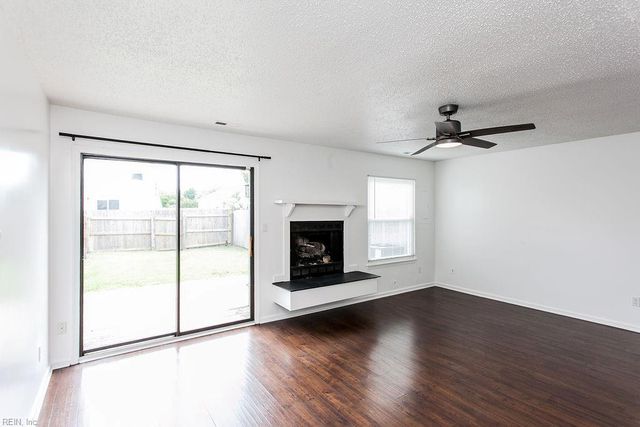 1748 Unicorn DR, Virginia Beach, VA 23454