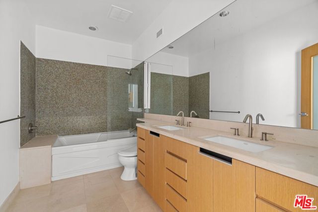 8 Brooks Avenue 11, Venice (los Angeles), CA 90291